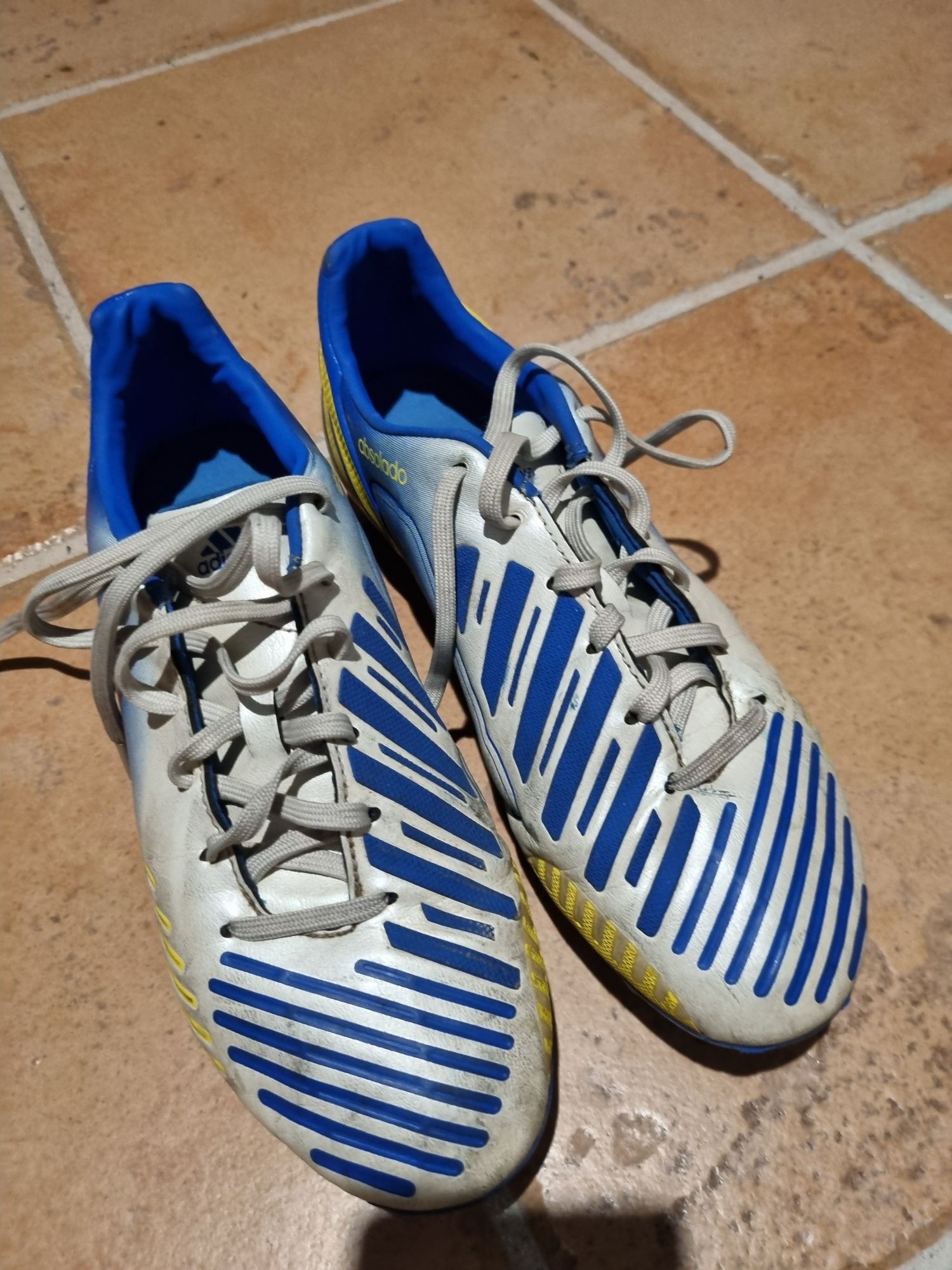 Chuteiras Adidas tamanho 41