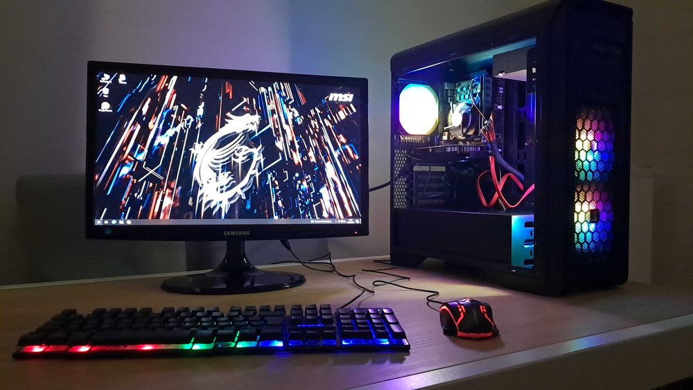 Zestaw Do Gier i7 8x3.8GHz/Ram-16GB/GTX-1050/SSD+500GB/Samsung 24'