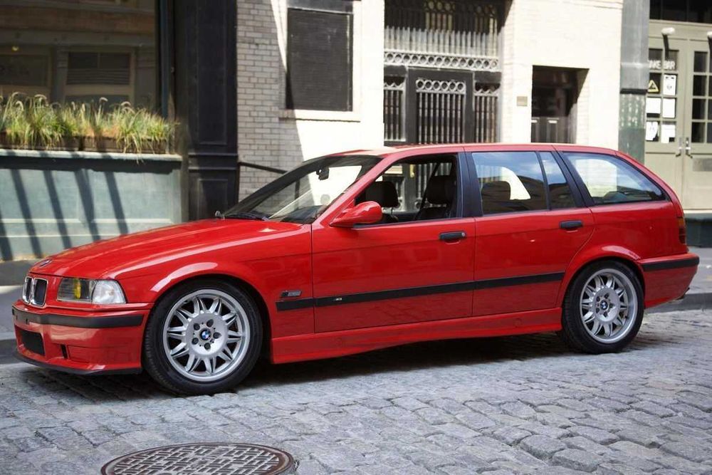 Embaladeiras BMW E36 Look M