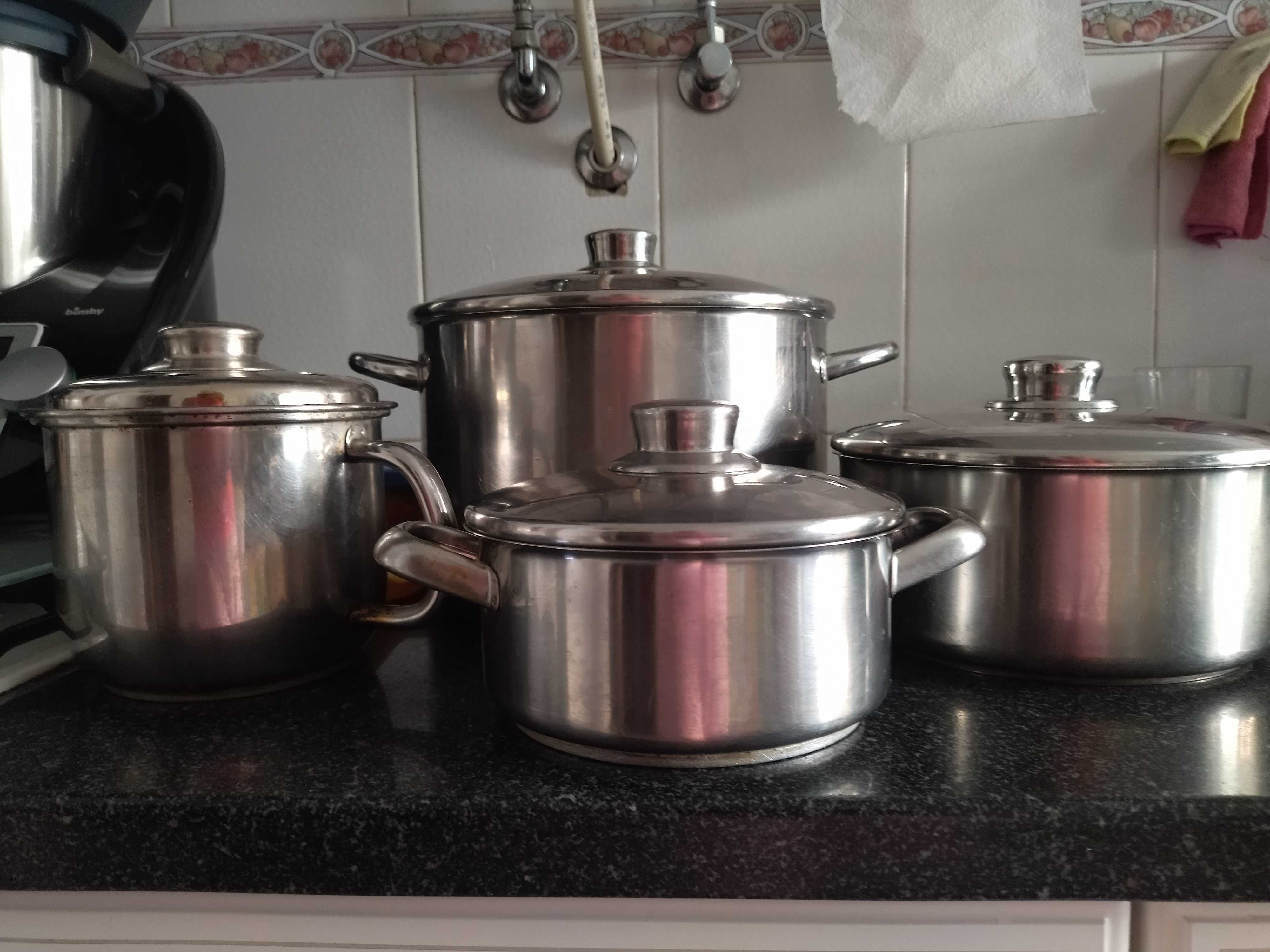 Trem cozinha com 4 peças
