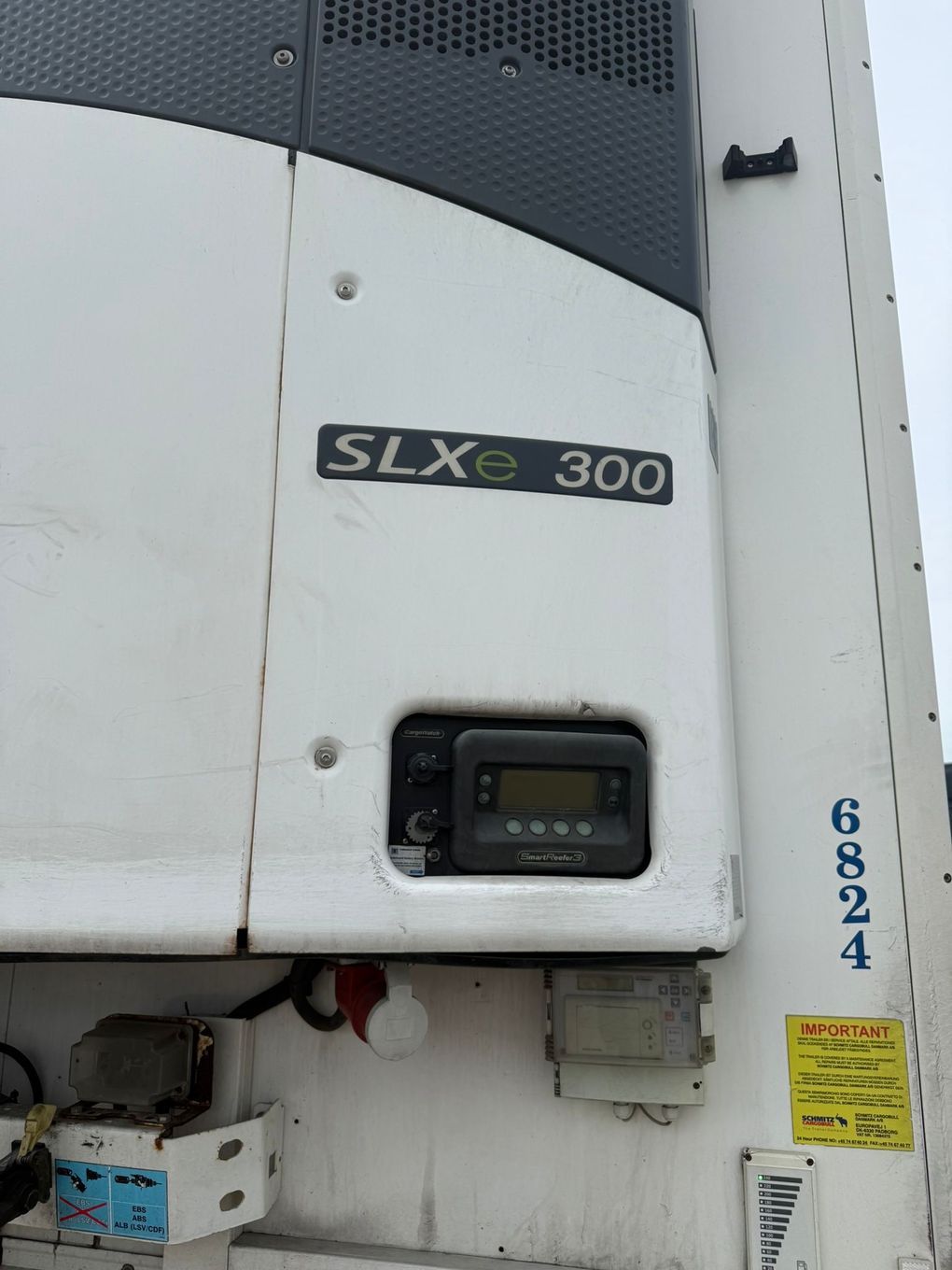 Schmitz Cargobull Chłodnia - THERMO KiNG SLX e 300- osie Schmitz -w ofercie  dwie sztuki  Osi przednia podnoszona . Agregat Thermo King SLX e 300