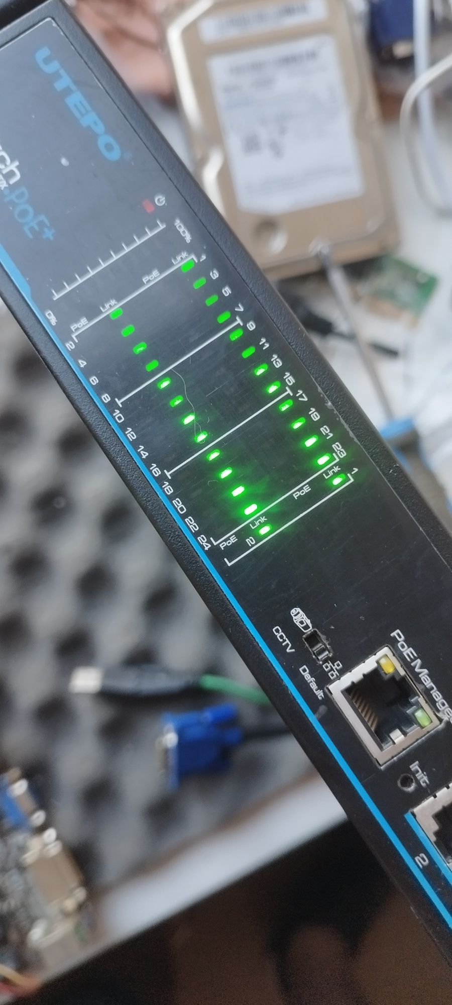 Продам Poe свич 24порта UTP1-SW24-TP420
