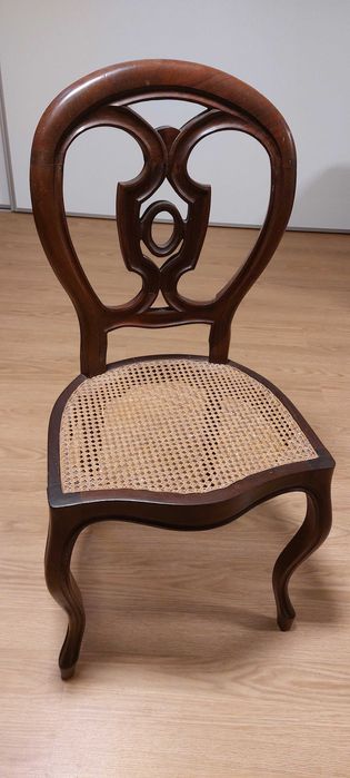 Cadeira de madeira
