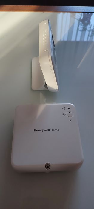 Termostat programowalny bezprzewodowy HONEYWELL T3R HOME powystawowy