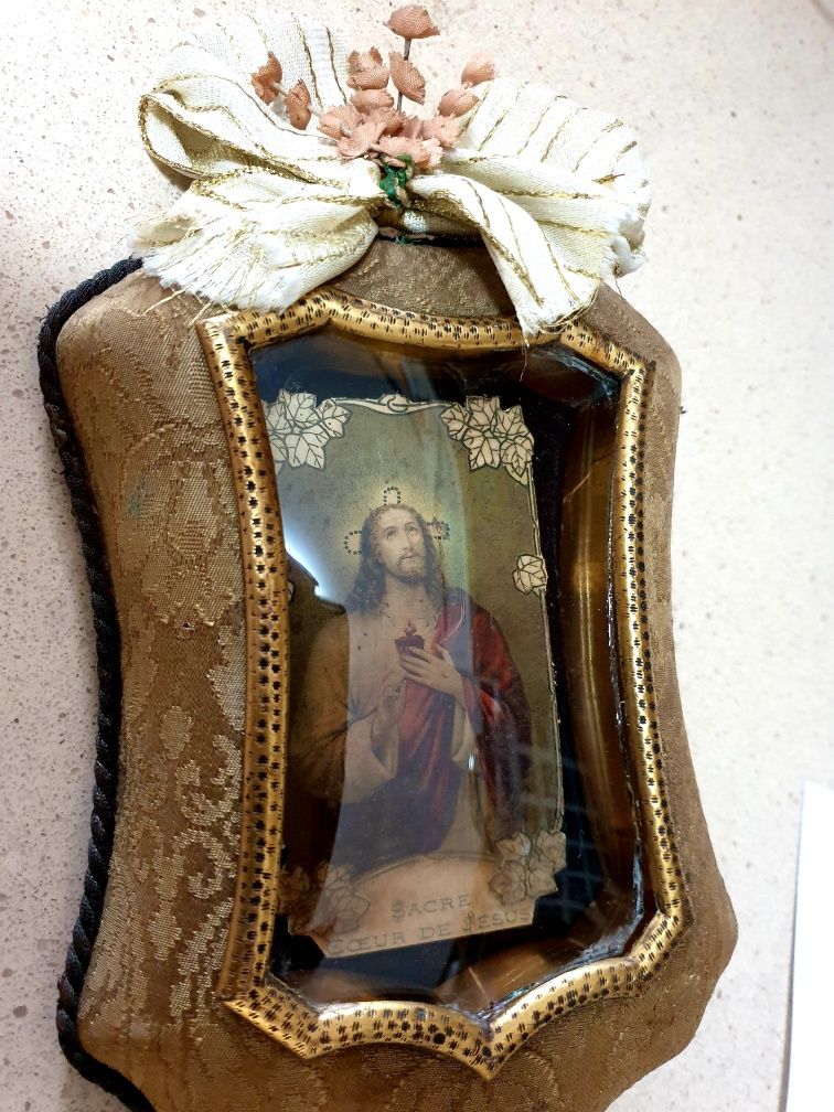 Lindo antigo registo com a imagem do  Sagrado Coração de Jesus