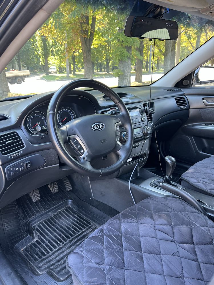 Kia Magentis 2.0 ГАЗ/Бенз