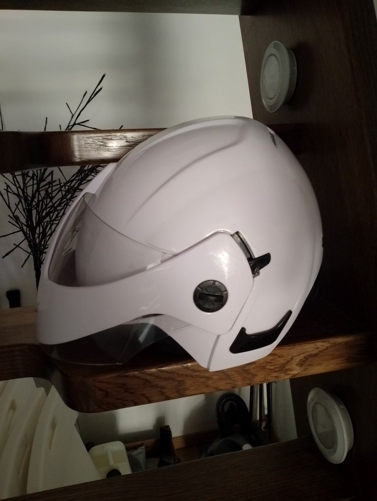 Kask na skutek city bike