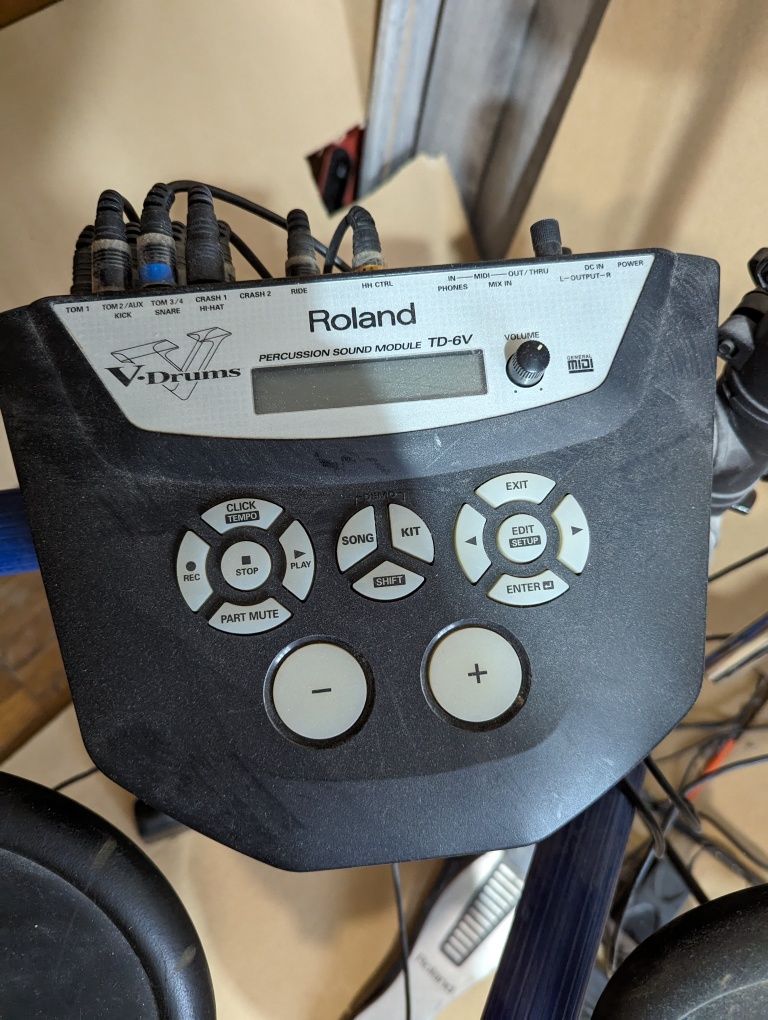 Барабанная установка Roland td-6v