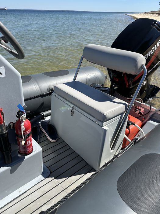 Semi rigido “flutuadores novos”