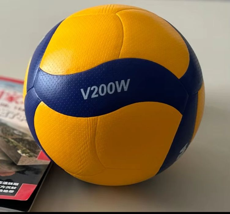 М'яч волейбольний Mikasa V200W