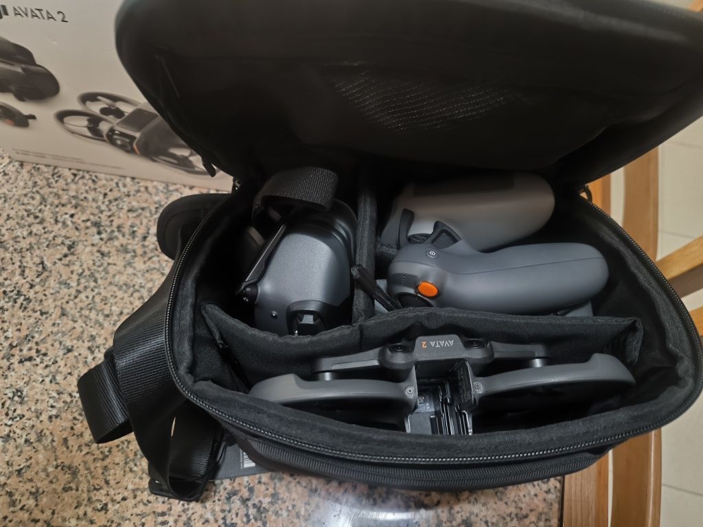 DJI Avata 2 Fly More Combo 3 Bat (4K -