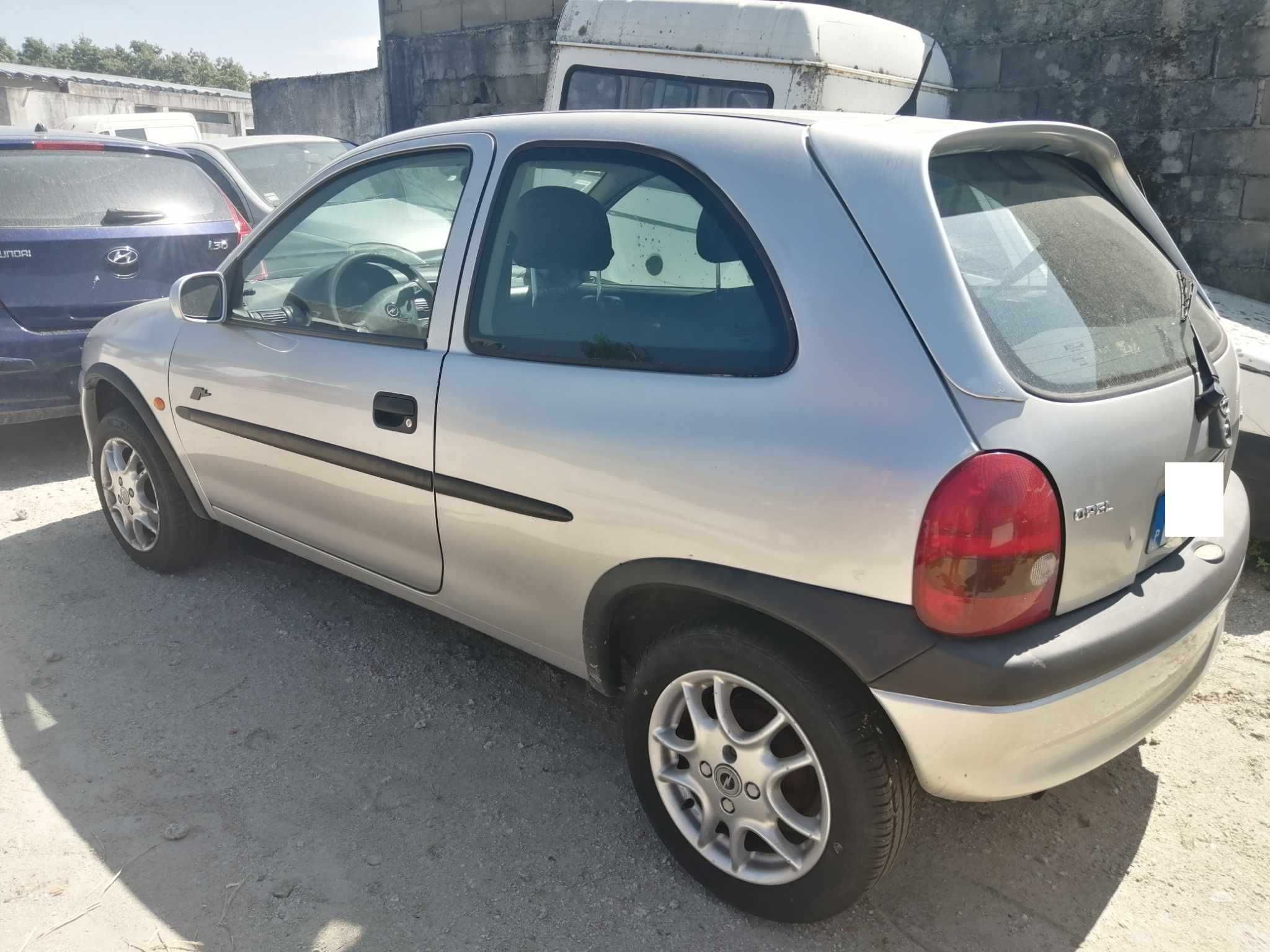 Para peças Opel Corsa B 1.2 i 16V Ano 2000