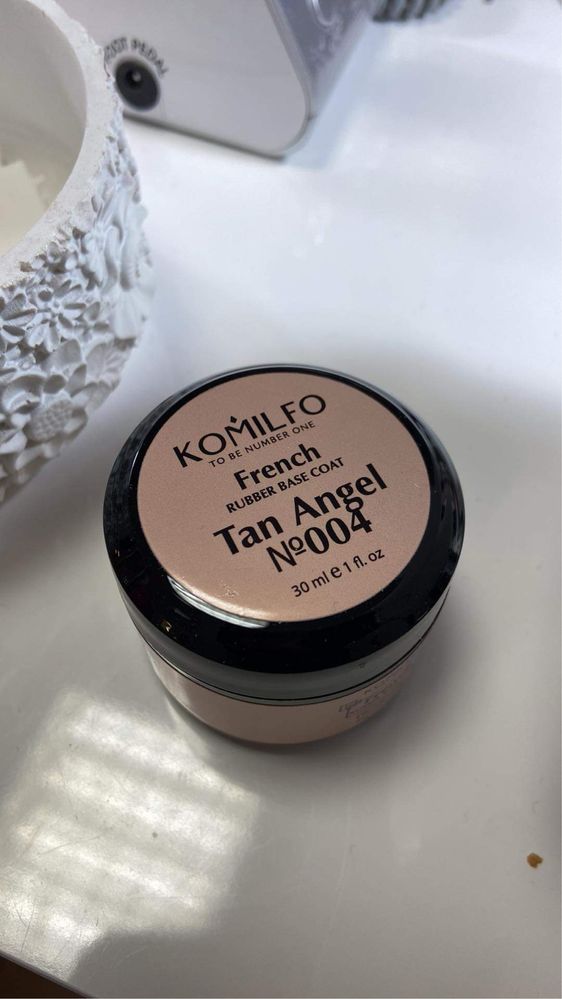 Komilfo rubber base 004 tan Angel 30ml