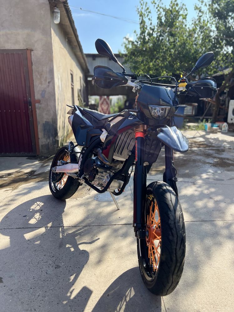 Kovi max 300 motard.