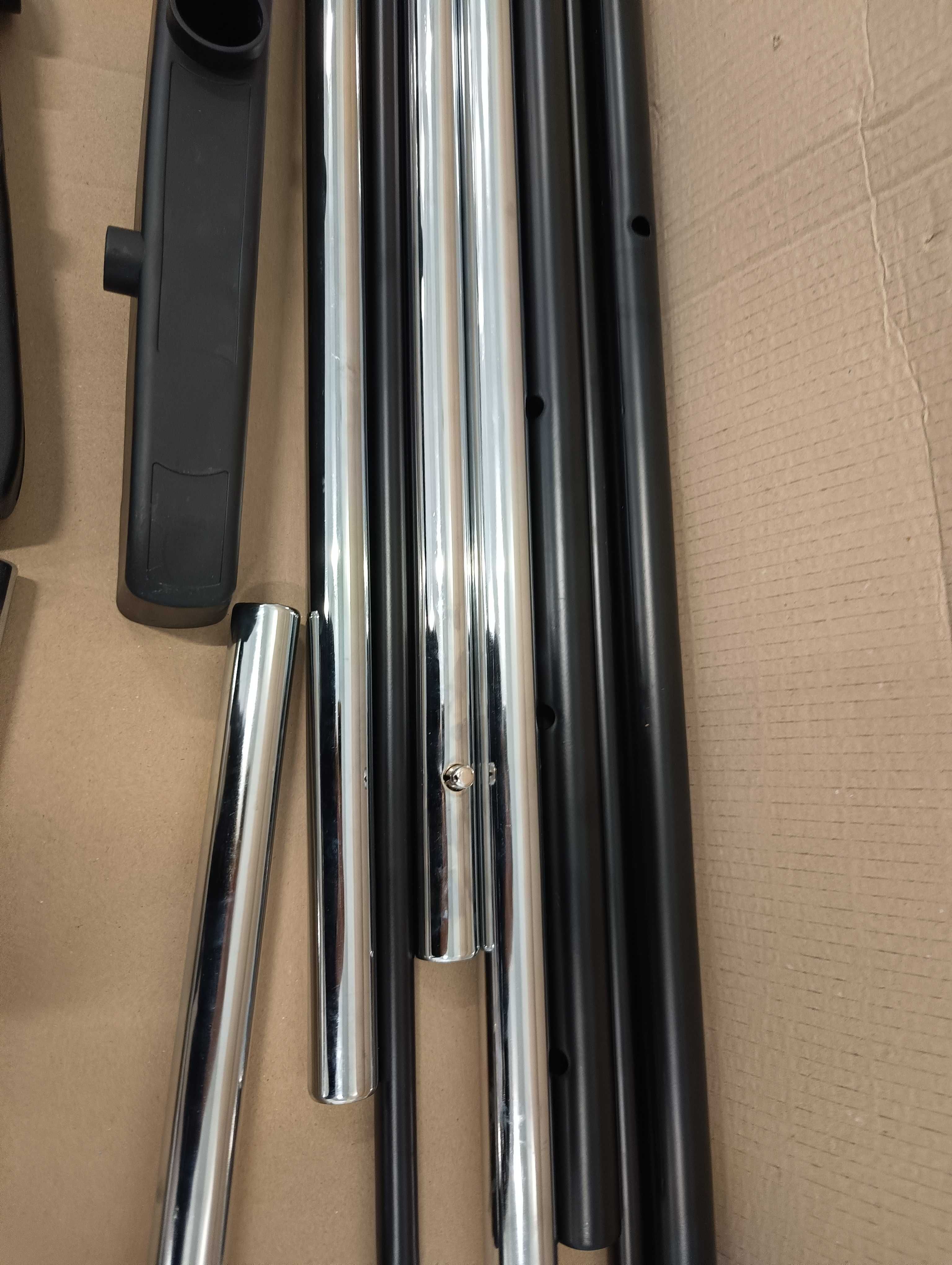Amazon Basics Wieszak na ubrania z kółkami chrom 91,5-145x42x134-161cm