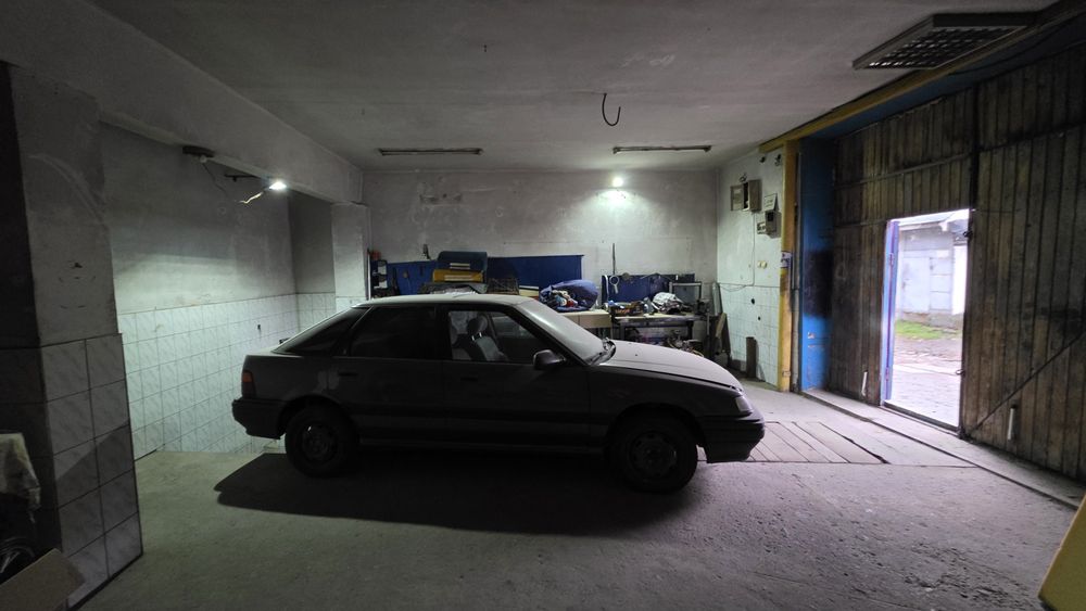 Здається в оренду Гараж-бокс на два авто з ямою, санвузлом і 3ма кімн.