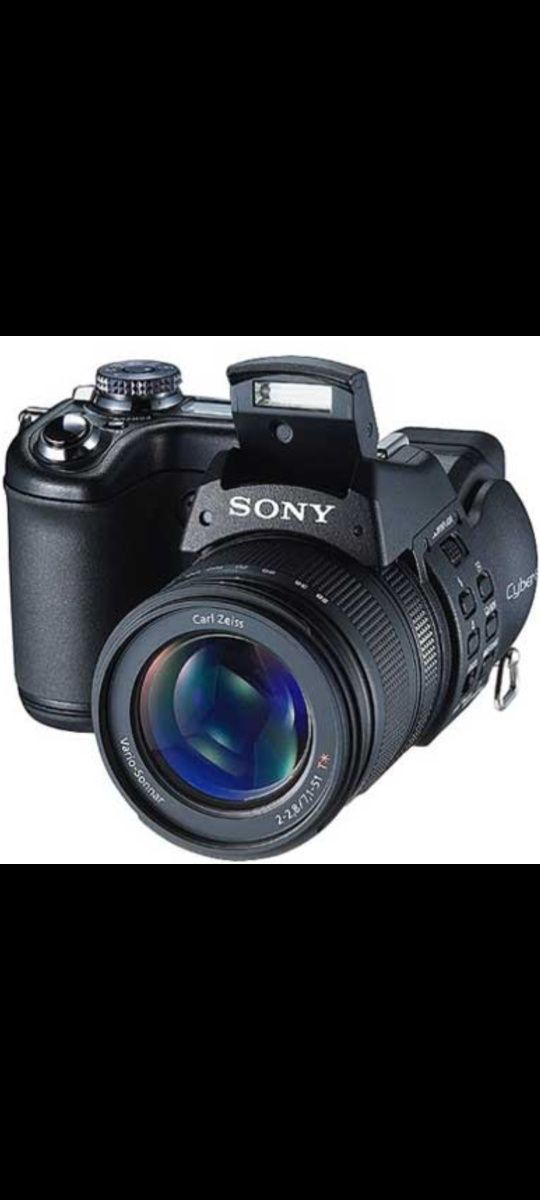 SONY DSC-F828, Carl Zeiss Т (об'єктив: 2:2,8/28-200), стан нової.