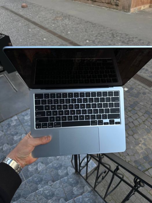 MacBook Air 13’ 2025 M4 16ram 256ssd 24 / 512гб Sky Blue NEW Open Box