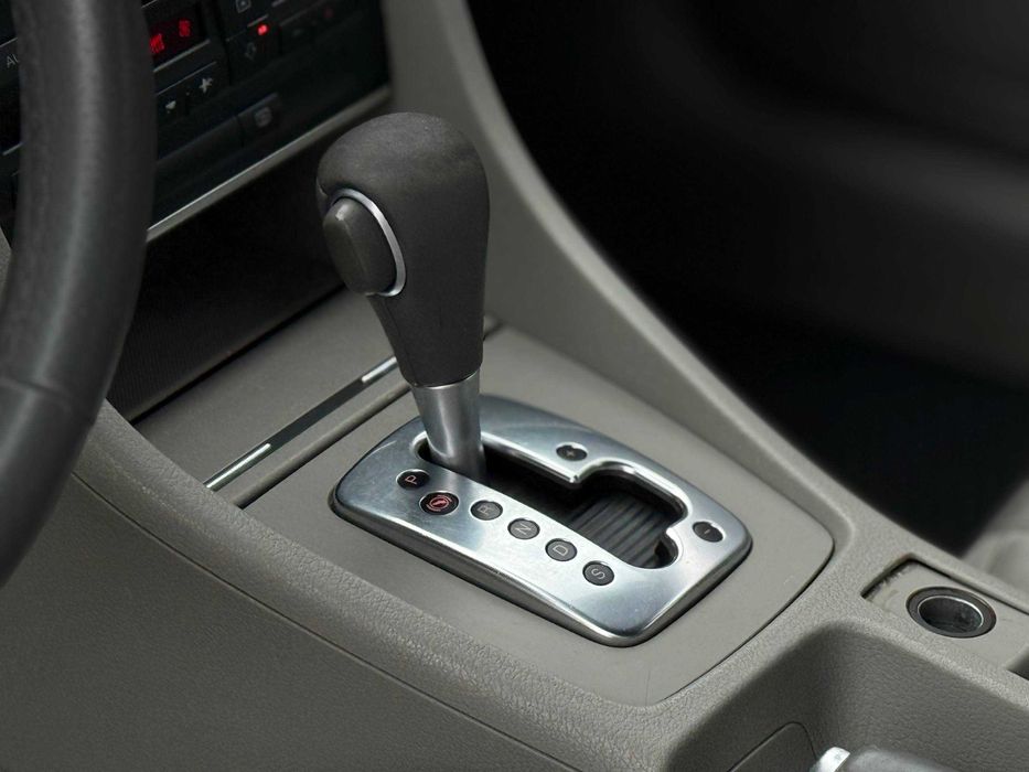 AvtoReal Audi A4 B7 2005