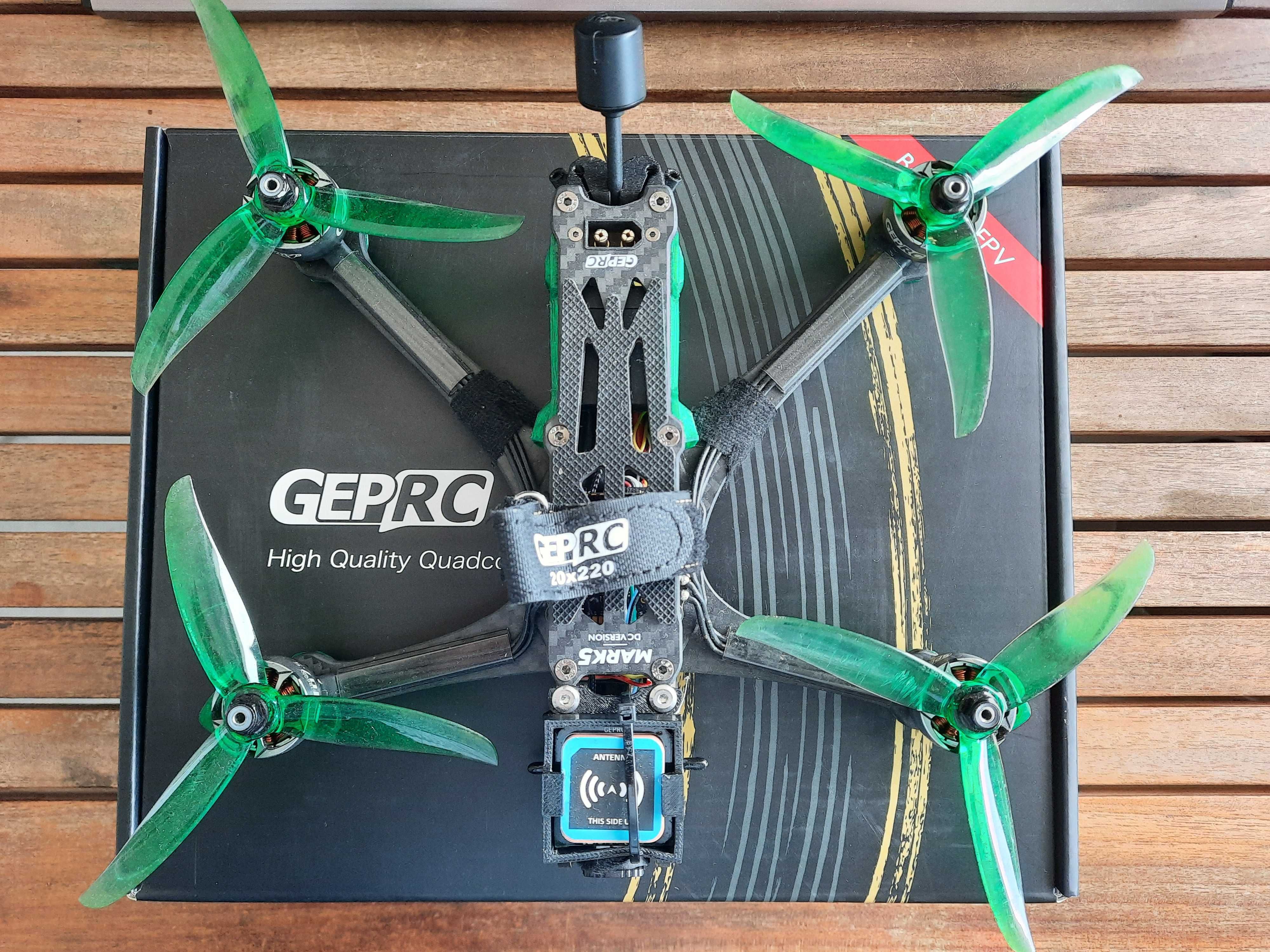 Drone FPV Geprc Mark5, c/ Óculos DJI e RadioMaster - conjunto completo