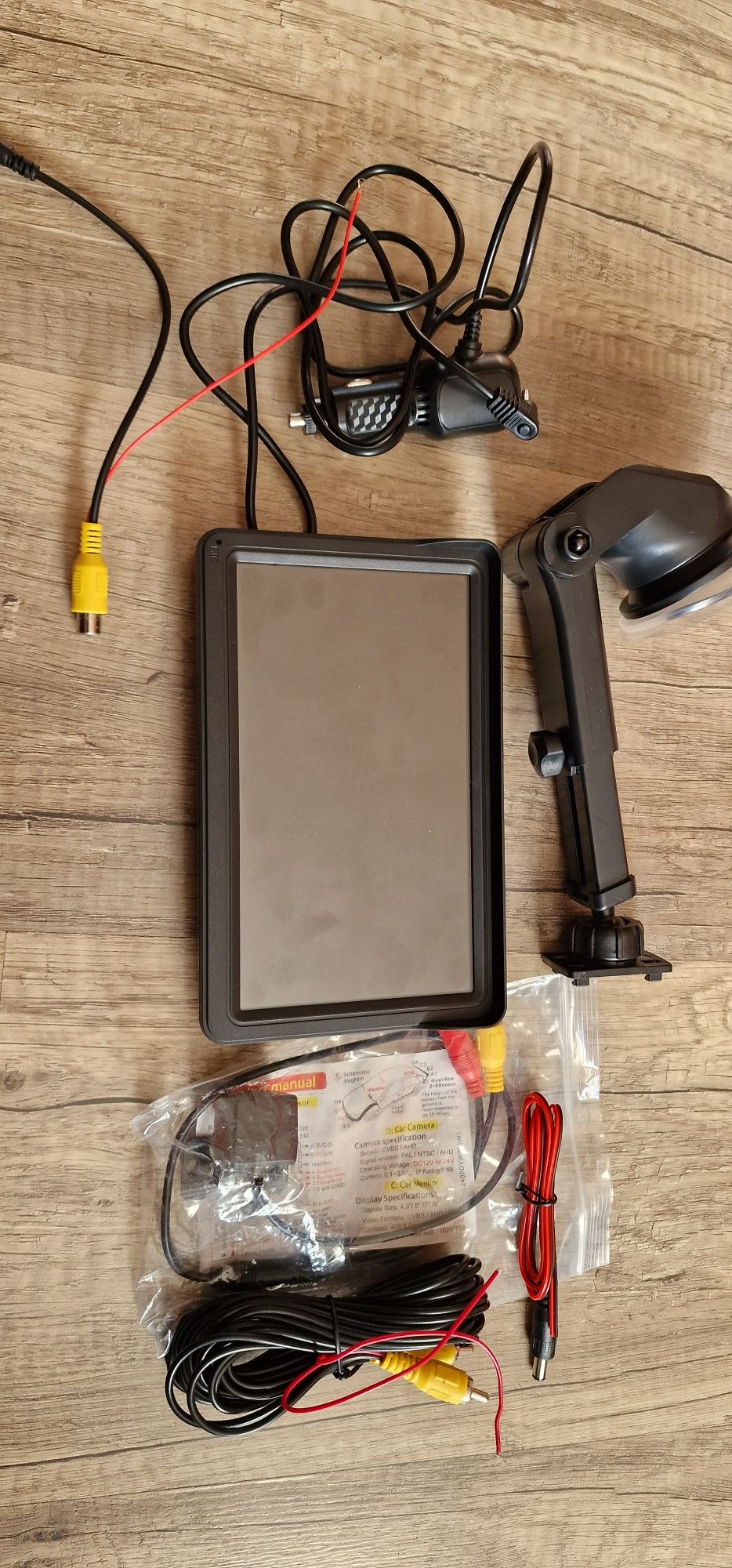 Tablet wyswietlacz samochodowy Androidauto Apple CarPlay