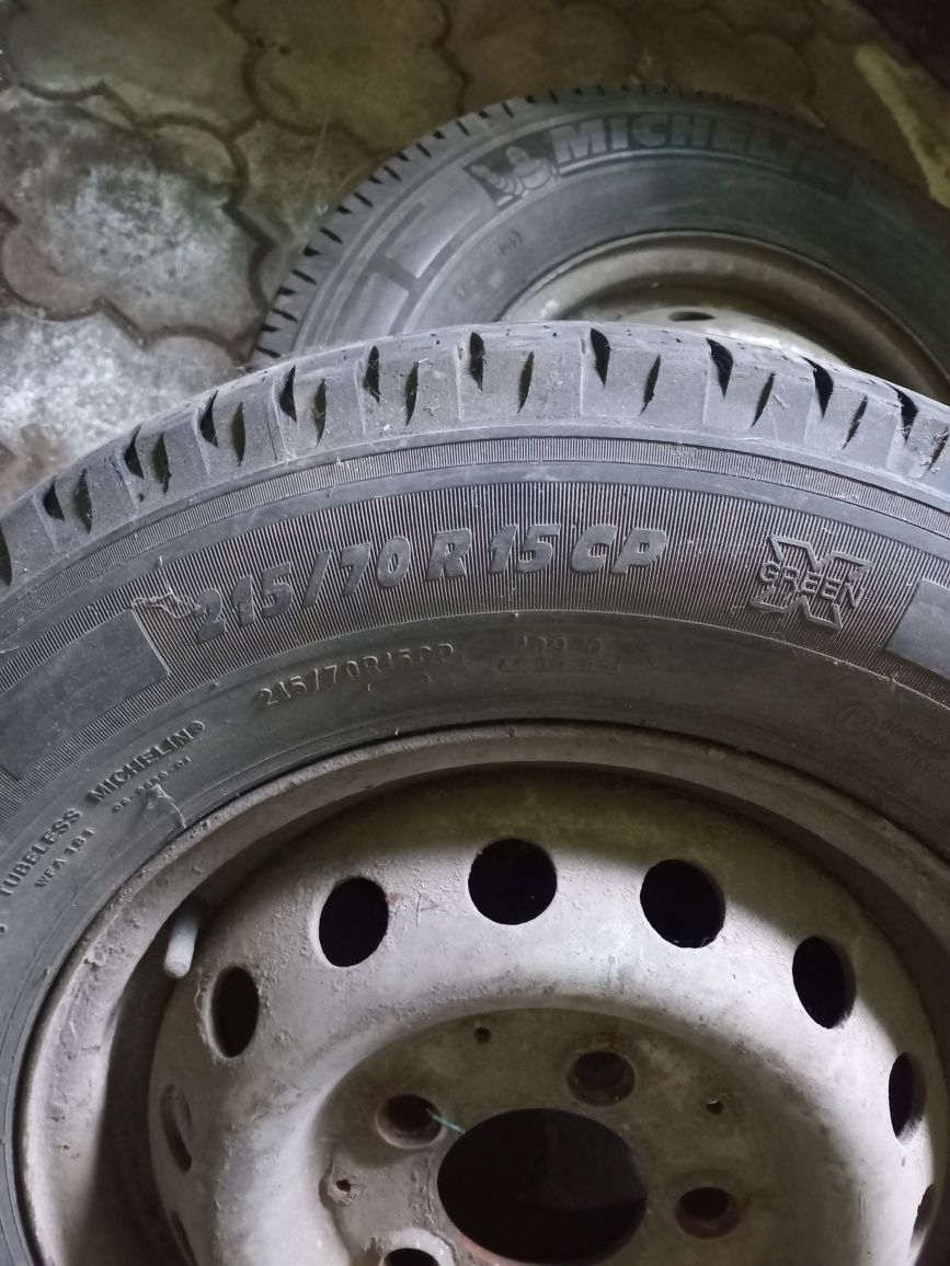Шини на дисках 215 70 R15 С