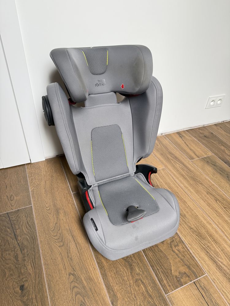 Britax Romer Kidfix 3 M
