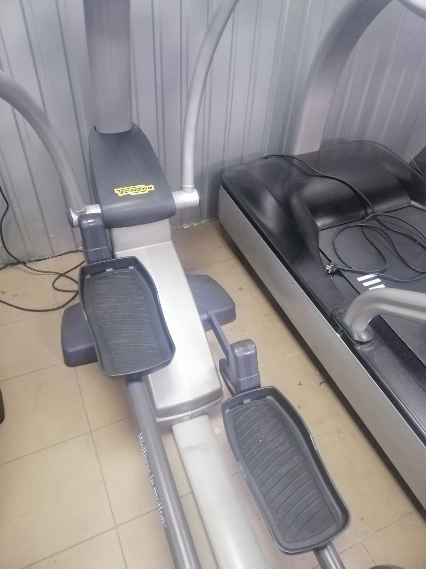 Орбитрек Technogym 500 Excite