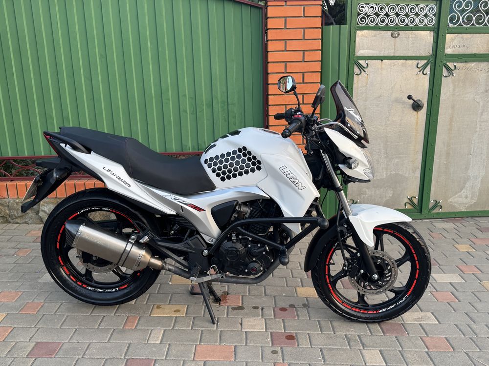 Мотоцикл Lifan kp200
