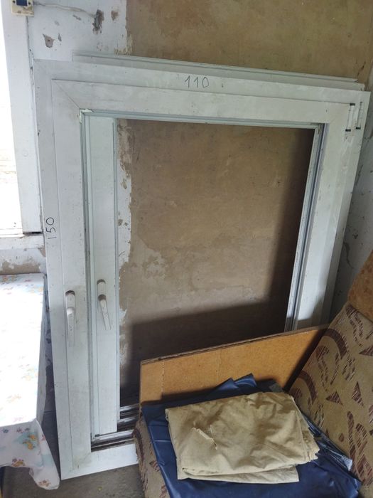 Продам недорого окна металопластикові