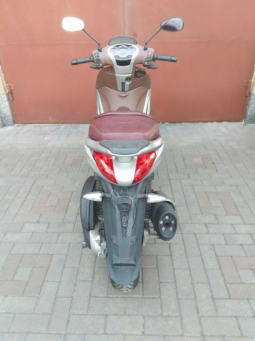 Скутер Piaggio Beverly 350 Sport Touring 2012 мощный  33л.с. инжектор