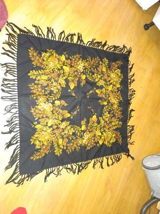 Chusta damska czarna