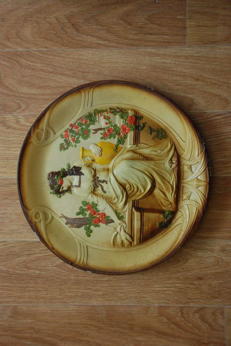 Тарілка на стіну гіпсова декоративна