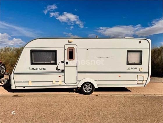 Caravana muito confortavel com banhiero de luxo