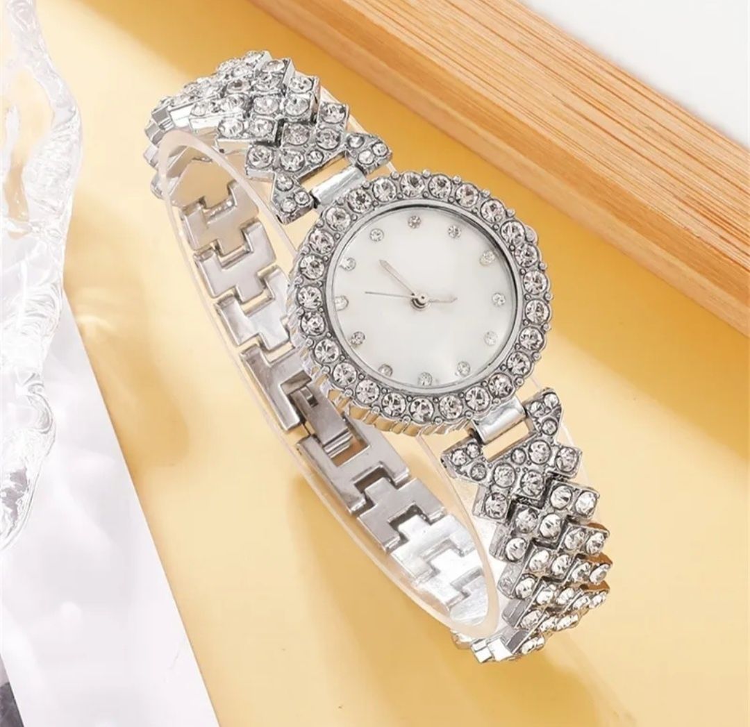 Komplet biżuterii damskiej - zegarek, naszyjnik, kolczyki, pierścionek