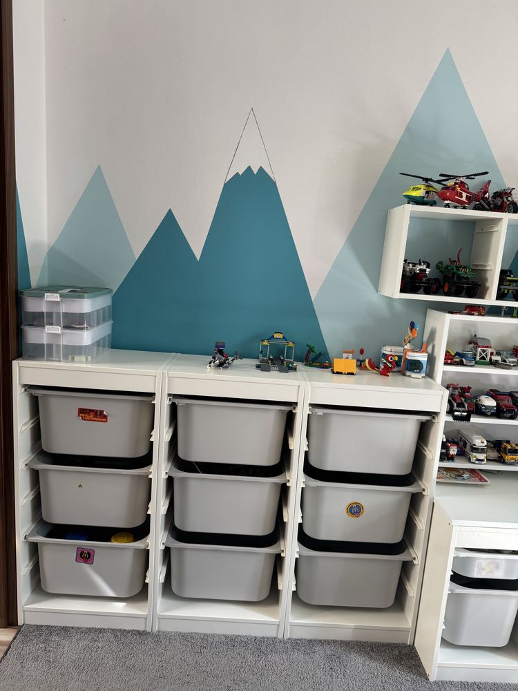 Meble zestaw Ikea do pokoju dziecięcego TROFAST biurko regał półki