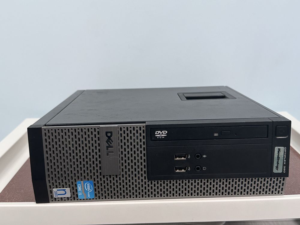 Dell Optiplex 390 z monitorem Dell E2011H