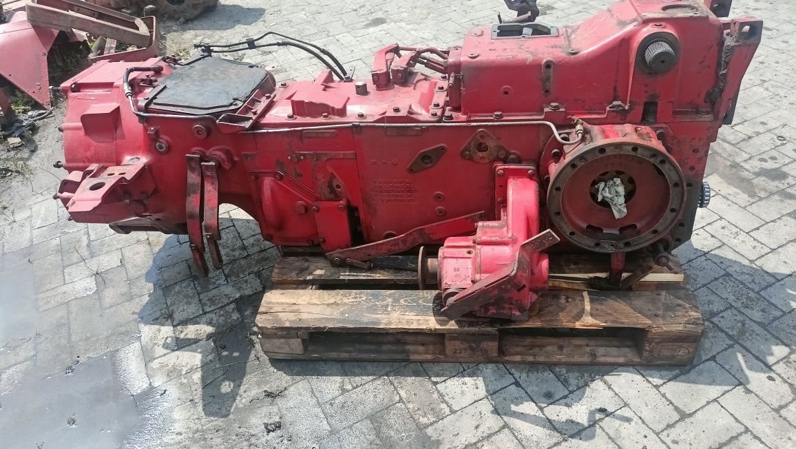 Skrzynia case 844 as