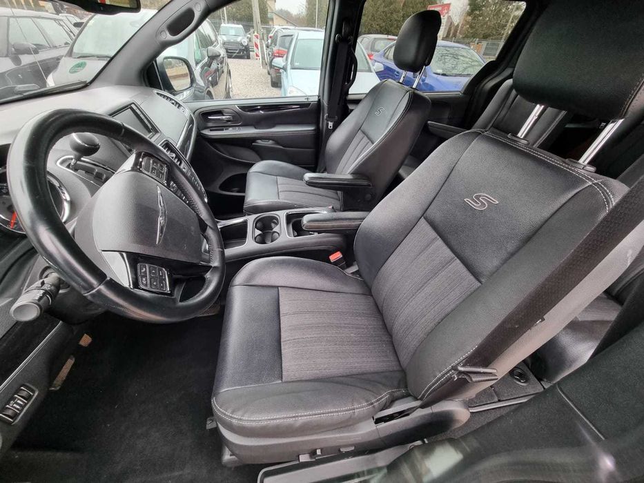 Chrysler Town & Country Town Country S, full opcja, zadbany