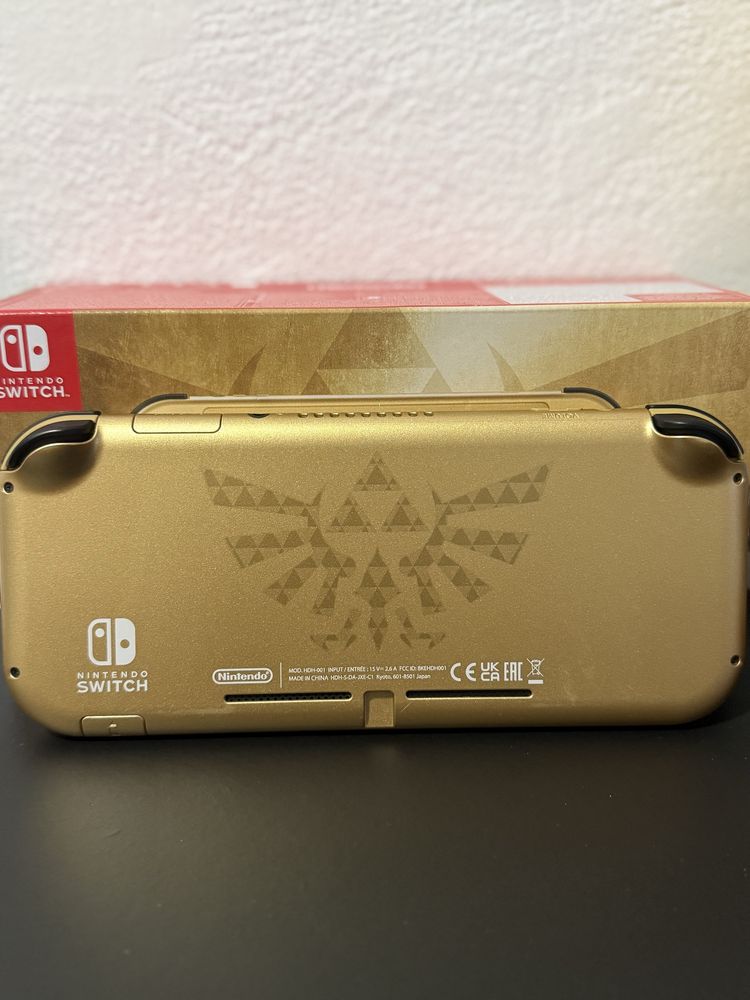 Nintendo Switch Lite Zelda Desbloqeuada (ler descricao)