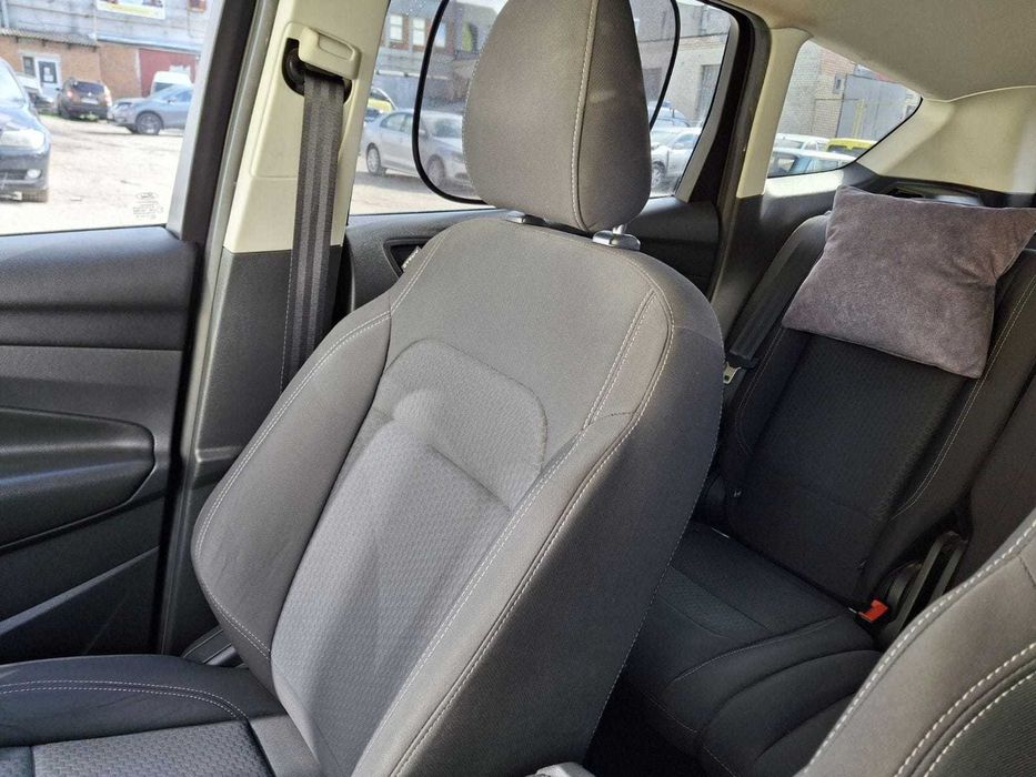 Автомобіль FORD KUGA