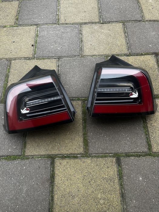 Tesla Model Y 2020 Задні фари, оригінальні