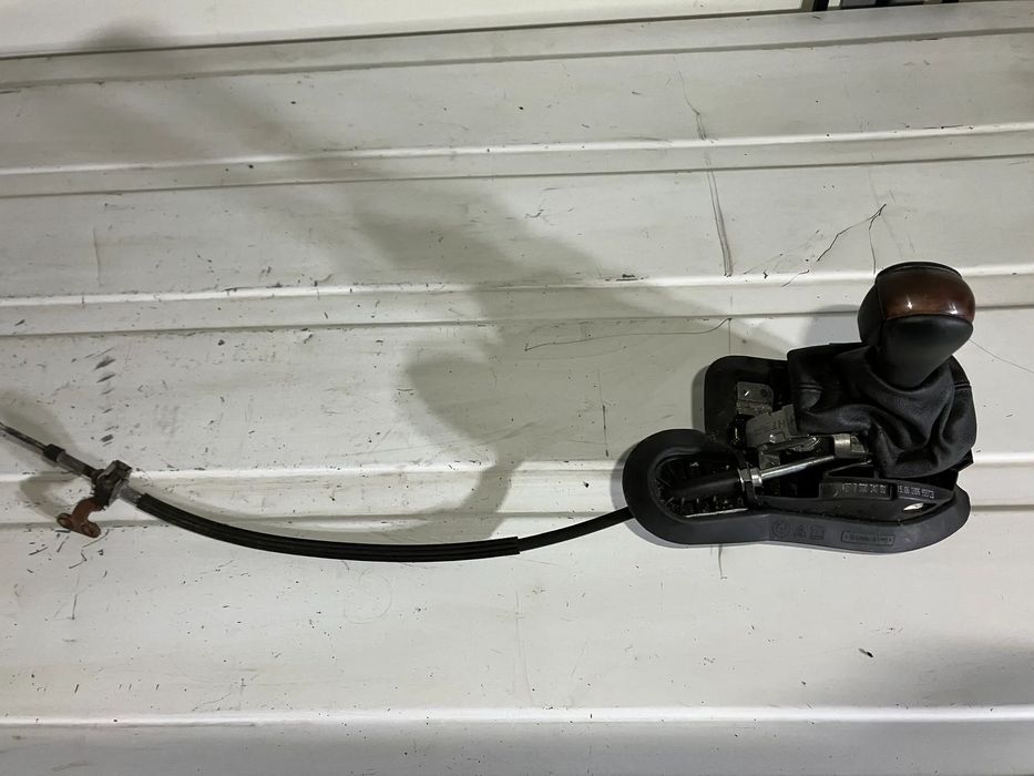 LEWAREK ZMIANY BIEGÓW AUTOMAT BMW E60 E61 DREWNO SKÓRA GAŁKA WYBIERAK