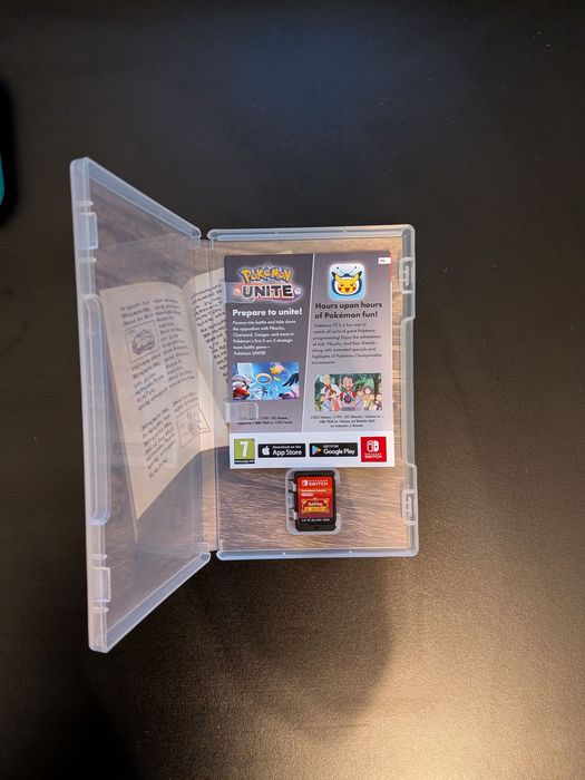 Nintendo switch lite z grą Pokemon Scarlet