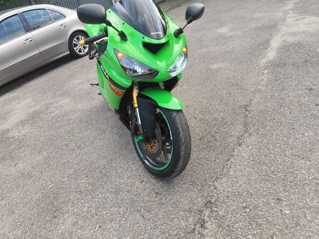 Kawasaki zx6r ninia
