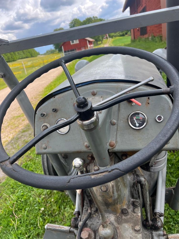 Massy ferguson gralle nie johandeere zetor claas ursus