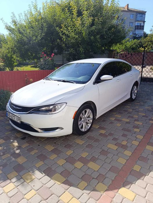 Авто  Chrysler 200