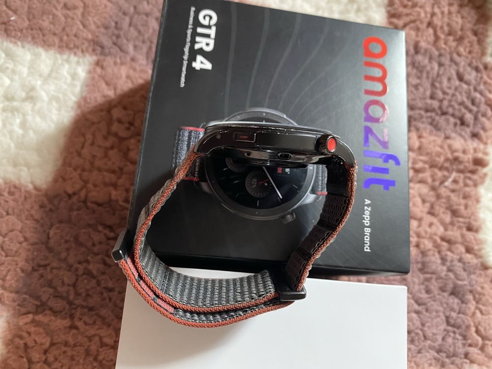 Amazfit gtr 4 racetrack grey