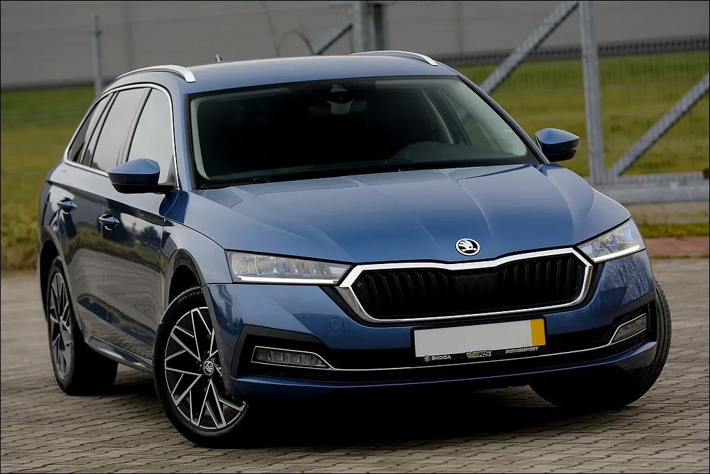 Skoda Octavia 2.0 TDI 150KM DSG * ULTIMATE * LED * Ambiente * HAK *
