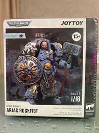 JOYTOY Колекційна фігура Space Wolves Arjac Rockfist - Warhammer 40K